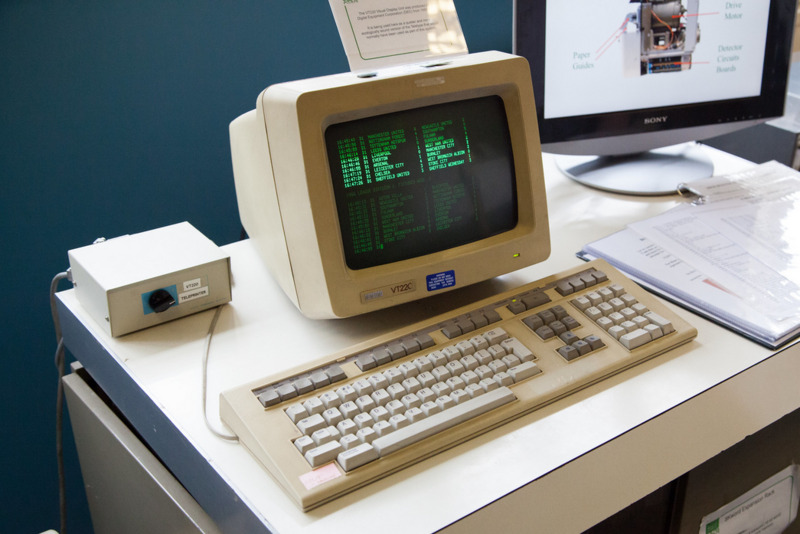 photo of the VT 220 terminal